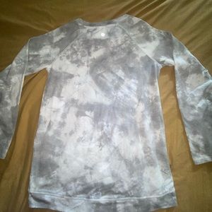 Grey athletic pullover light - used